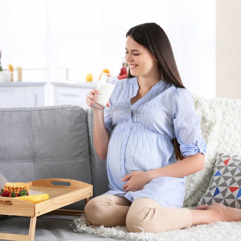 lo-lang-khi-me-khong-uong-duoc-sua-bau